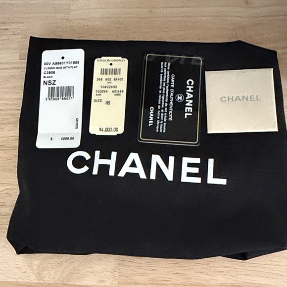 CHANEL Black Quilted Jumbo Leather Flap Shoulder Bag with Chain Strap- Caviar - Picture 2 of 12